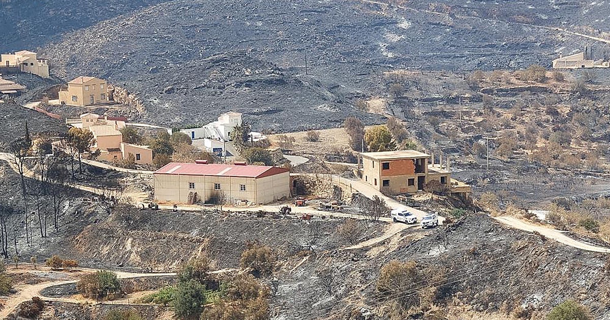 El incendio de Bédar expone décadas de urbanismo irregular en Sierra Cabrera
