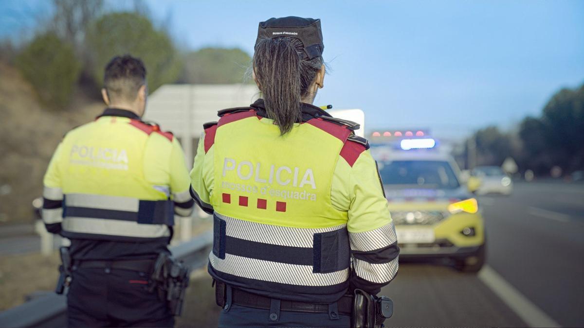 Un joven de 16 años muere al salirse un coche de la vía en Castellar del Vallès