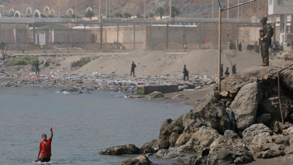 Al menos 67 muertos en Ceuta tras la entrada masiva de migrantes desde Marruecos