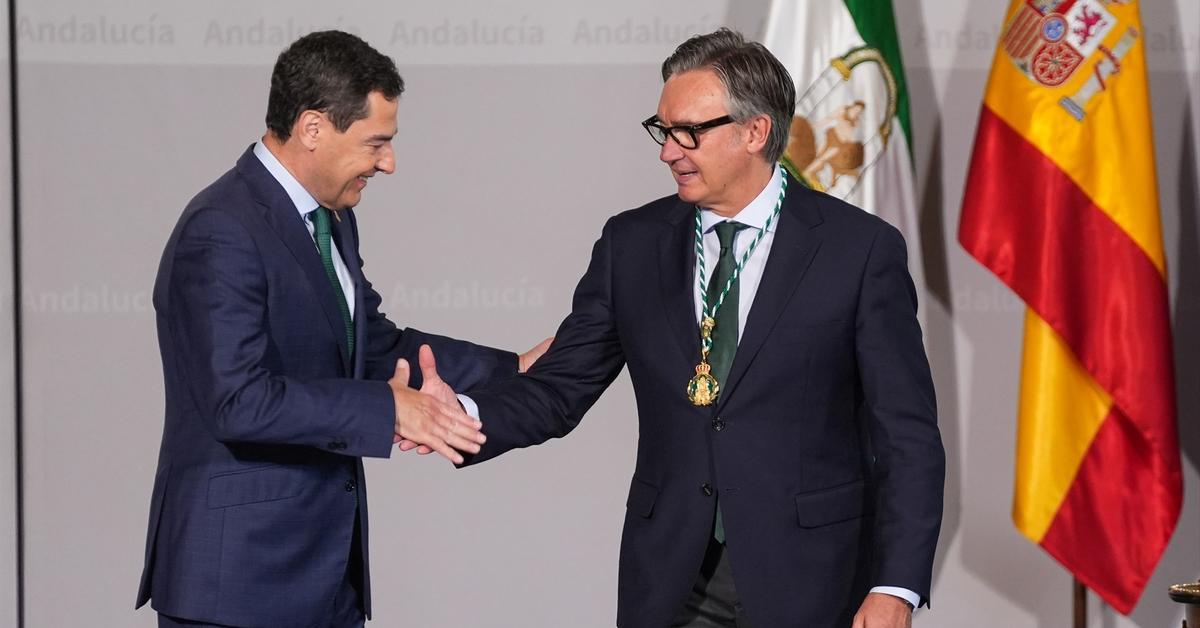 Moreno cede a Vox la gestión de los servicios de atención a víctimas de violencia de género en Andalucía