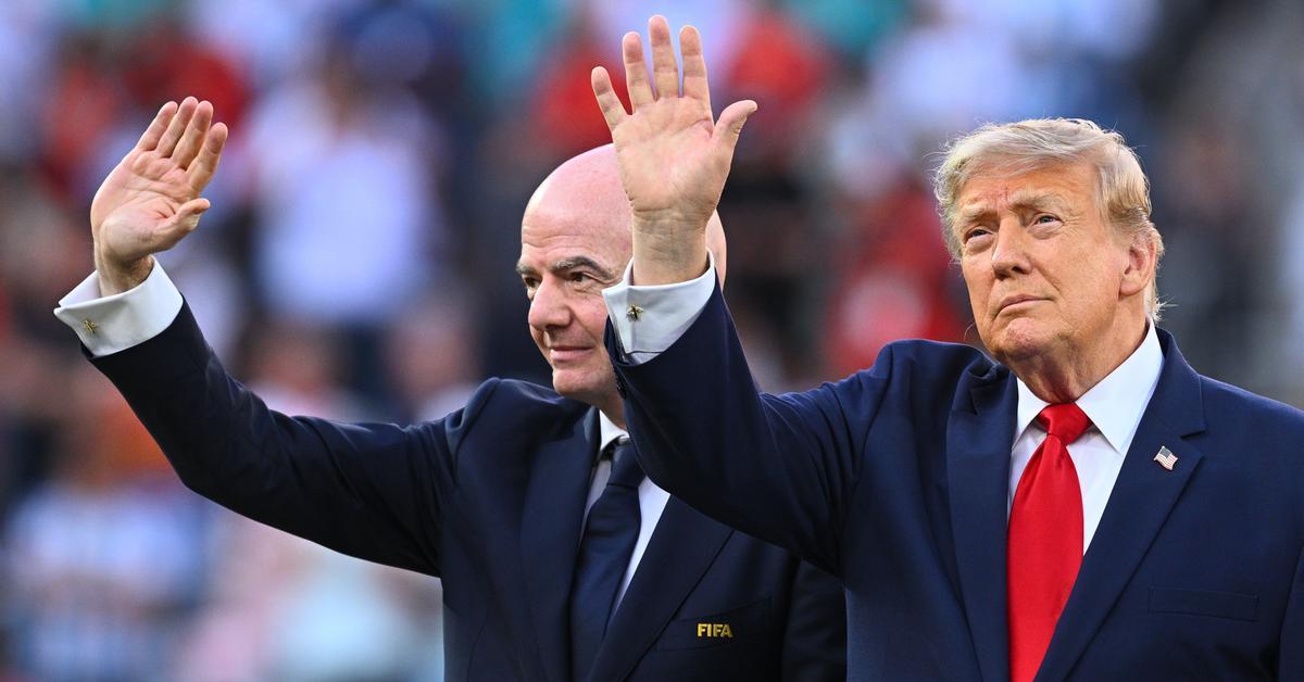 Infantino pide disculpas pero se aferra a la presidencia de la FIFA