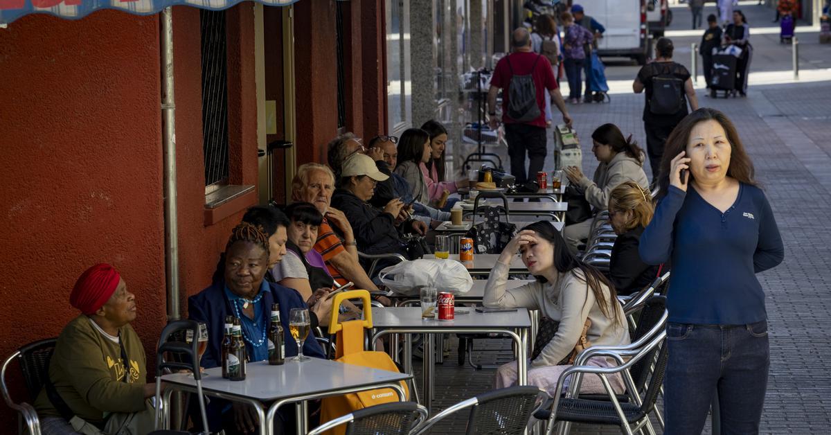 Los extranjeros sostienen el crecimiento demográfico de Catalunya