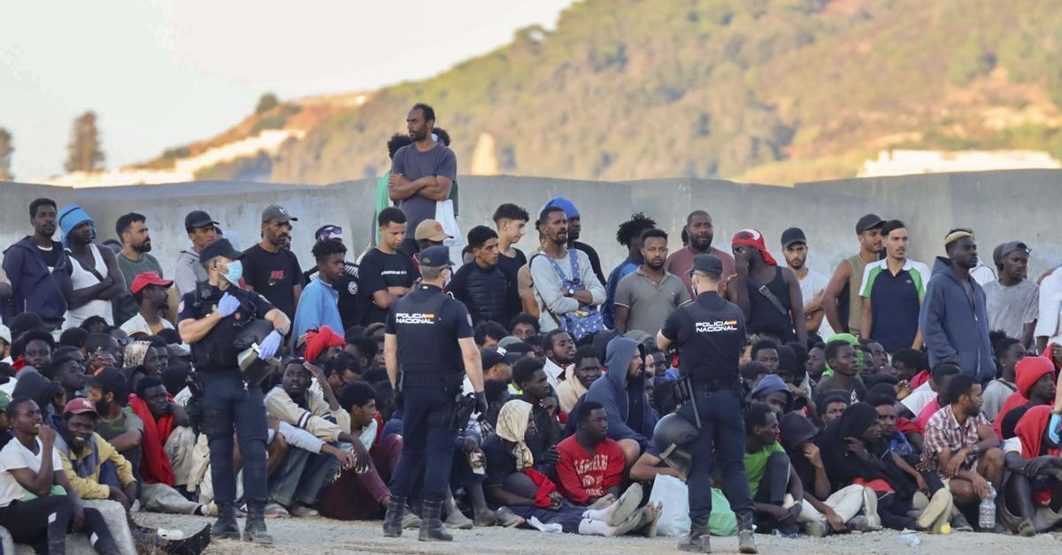 Frontex y Europol monitorizan redes sociales ante rumores de entrada masiva en Ceuta el 15 de agosto