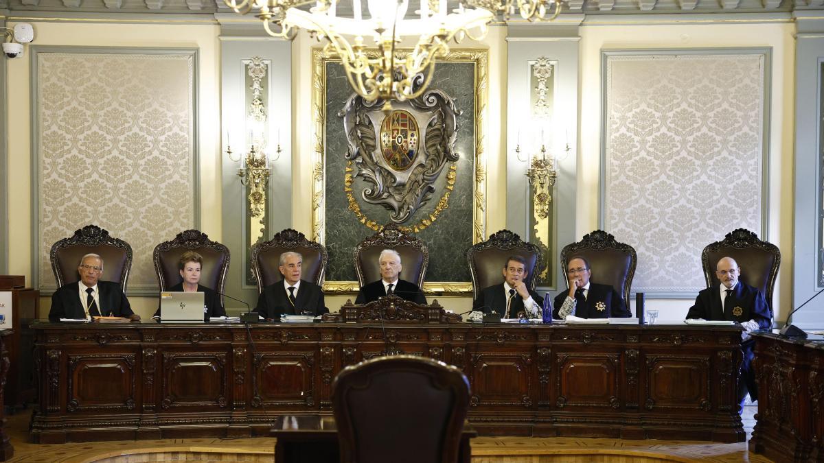 Jutges i fiscals progressistes qüestionen la decisió del Suprem sobre el vot dels néts de l'exili