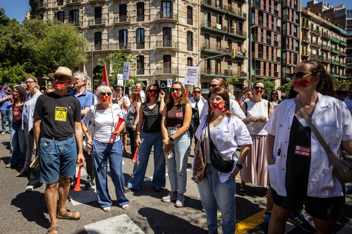 Els sindicats mèdics convoquen una vaga indefinida a partir del 28 d'octubre