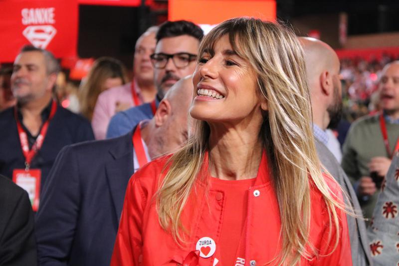 El juez Peinado abre juicio oral contra Begoña Gómez por malversación y tráfico de influencias