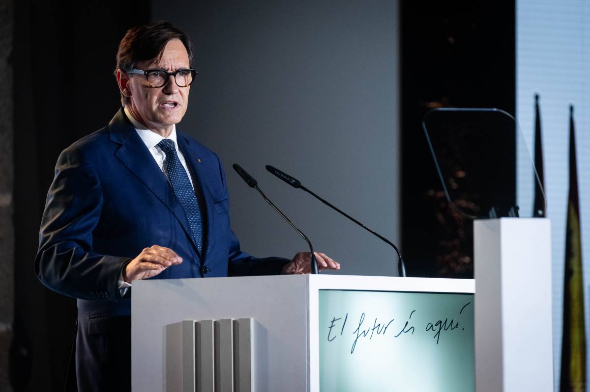 Illa quiere vetar la inteligencia artificial en las aulas hasta los 14 años