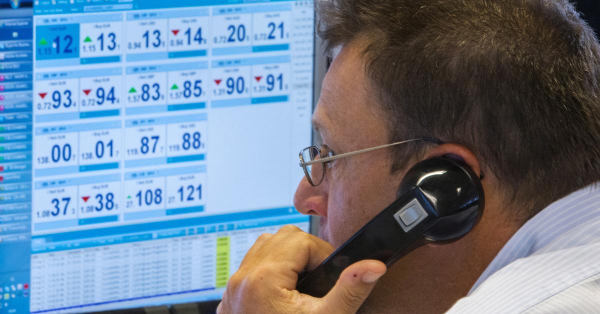 La UE acorda unificar els seus mercats financers per competir amb els EUA.