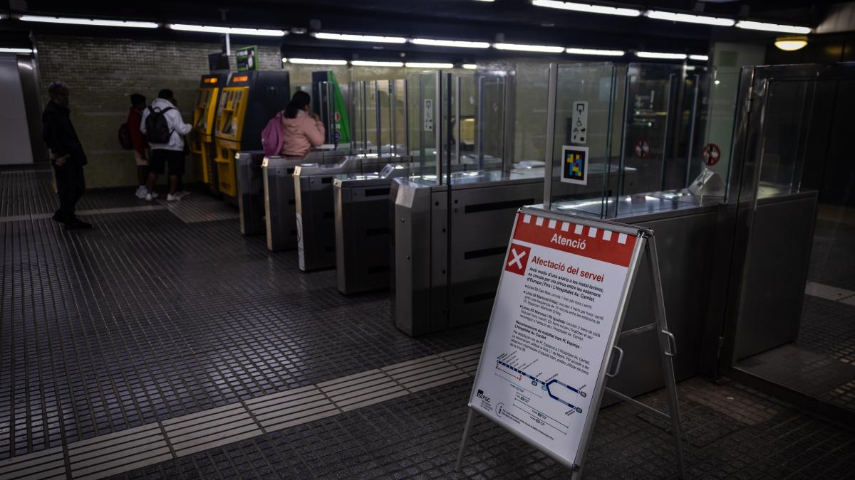 L'esllavissada al túnel de Gornal mantindrà la línia FGC Llobregat-Anoia en via única almenys una setmana més