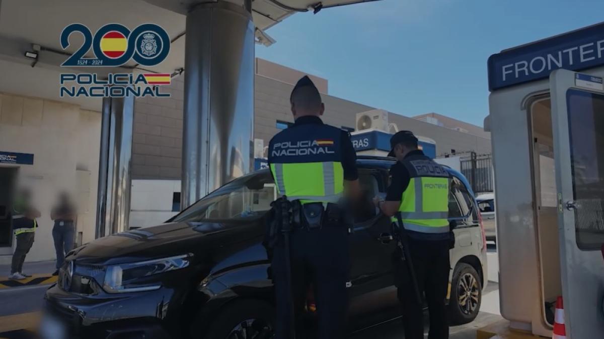 La Policía desmantela en Ceuta una red que vendía DNI ajenos por hasta 6.000 euros