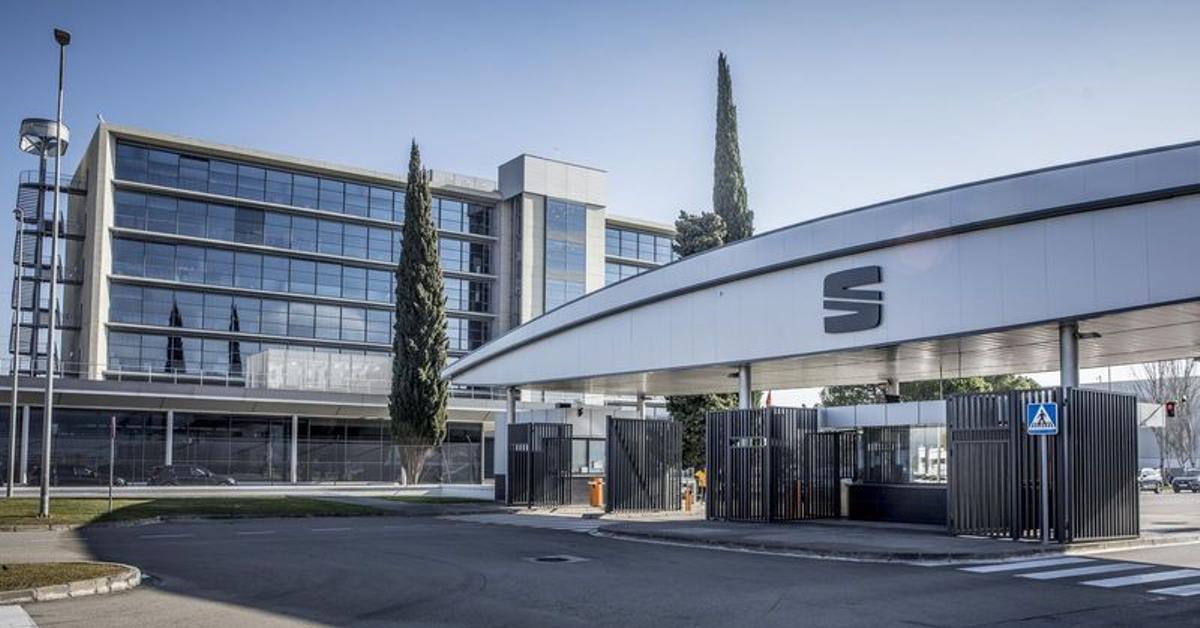 SEAT atura la seva línia elèctrica a Martorell per manca de cel·les de bateria