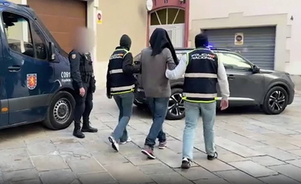 La Policia Nacional deté dos gihadistes en procés de radicalització a Barcelona i Tarragona