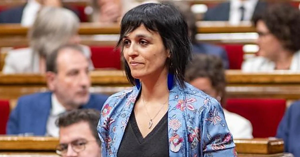 Una enquesta dispara Aliança Catalana fins als 30 escons, igualant el PSC