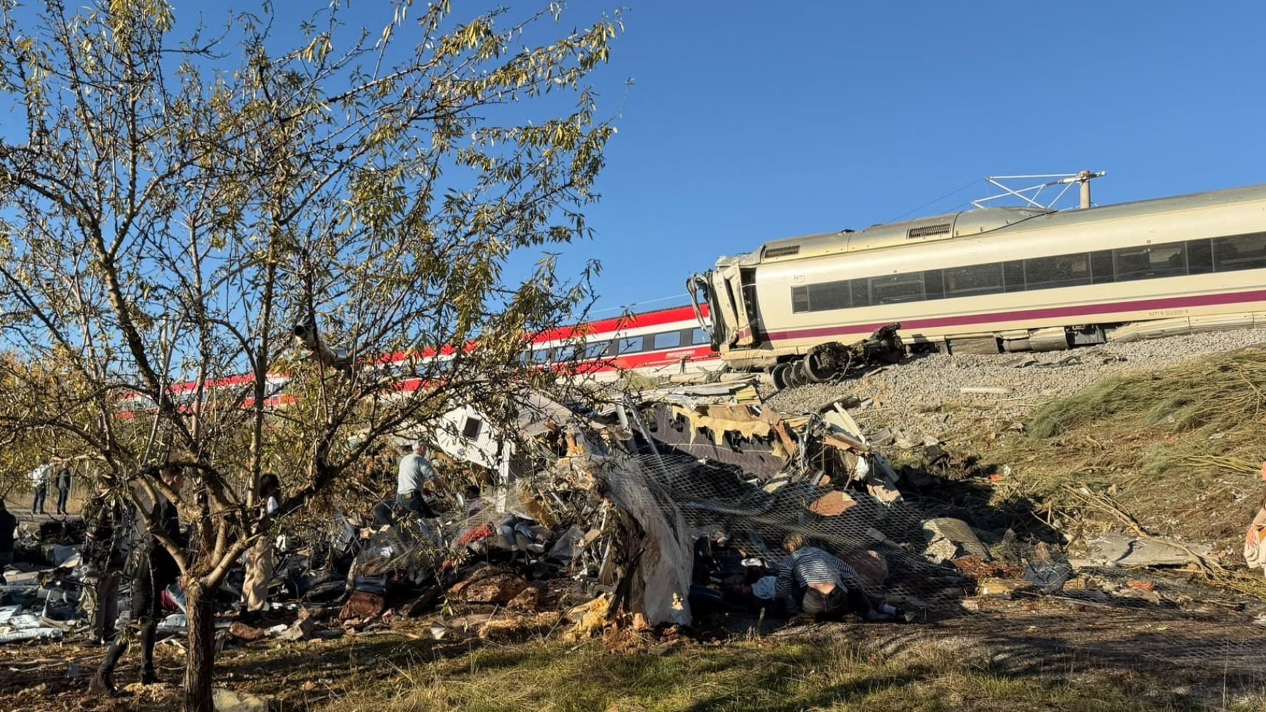 Segunda tragedia ferroviaria en nueve meses: al menos 46 muertos en Toledo
