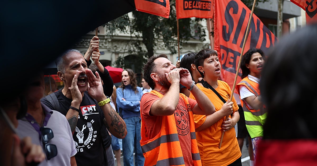 La acampada de Barcelona apunta a Junts por tumbar los decretos de vivienda
