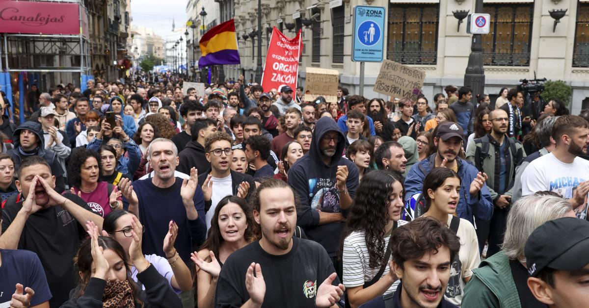 CCOO y UGT no descartan una huelga general por el problema de la vivienda